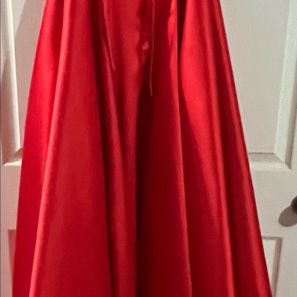 Dress - Picture 3 of 4